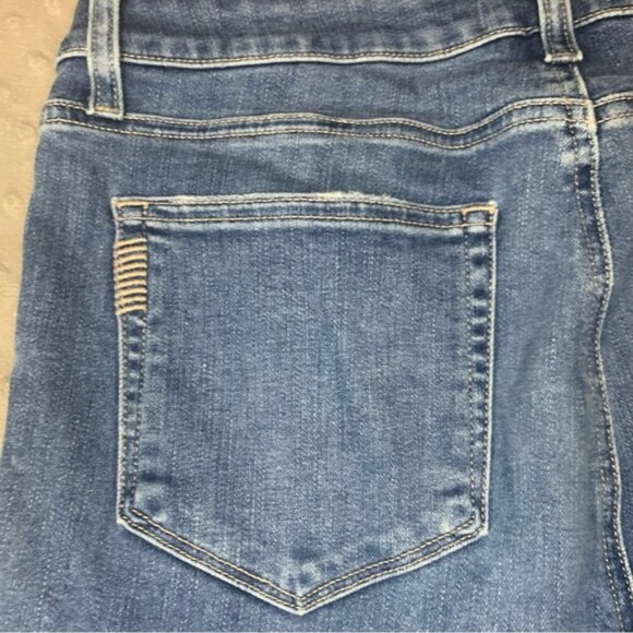 Women’s Paige Brigitte Crop Jeans Light Wash Mid Rise Distressed Hems Size 29 - Picture 4 of 11